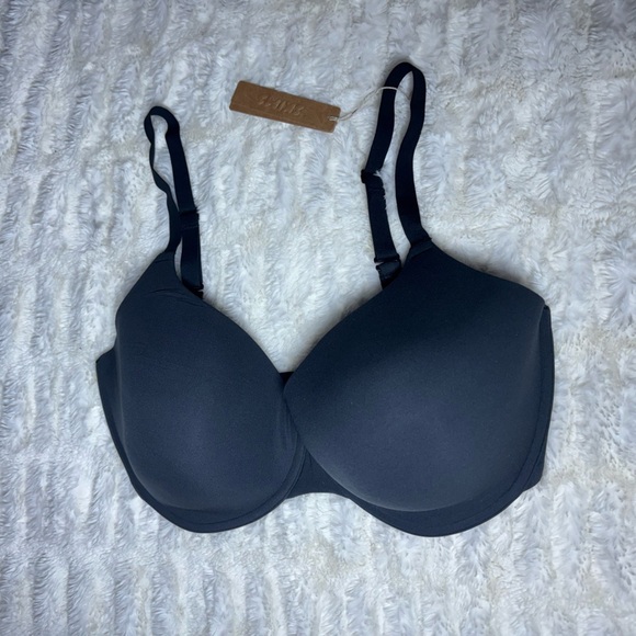 NWT SKIMS Women’s Black T-Shirt Bra - Picture 9 of 11
